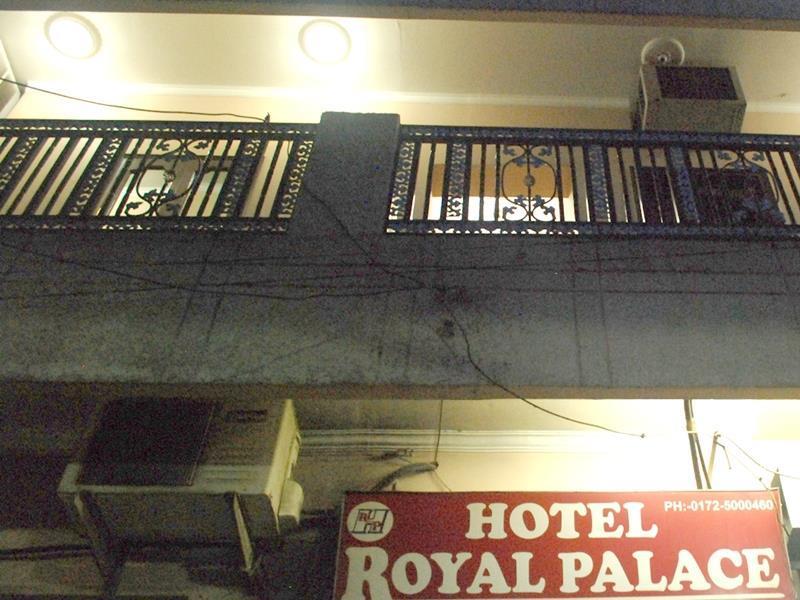 Hotel Royal Palace Chandigarh Exterior photo